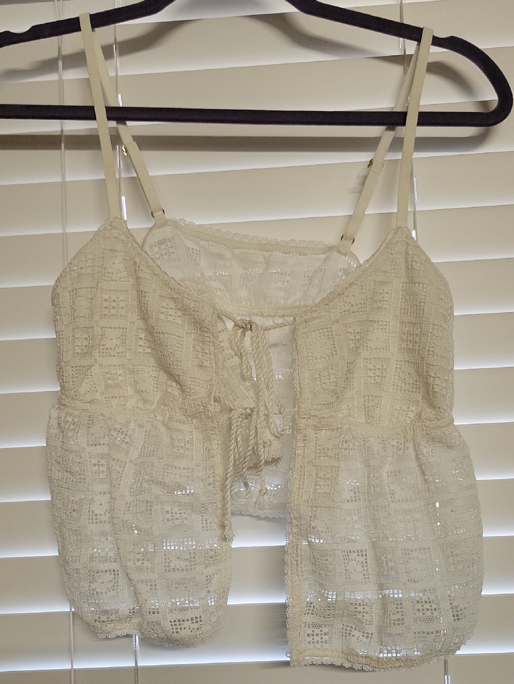 aerie Cream Lace Tie-Front Cropped Cami